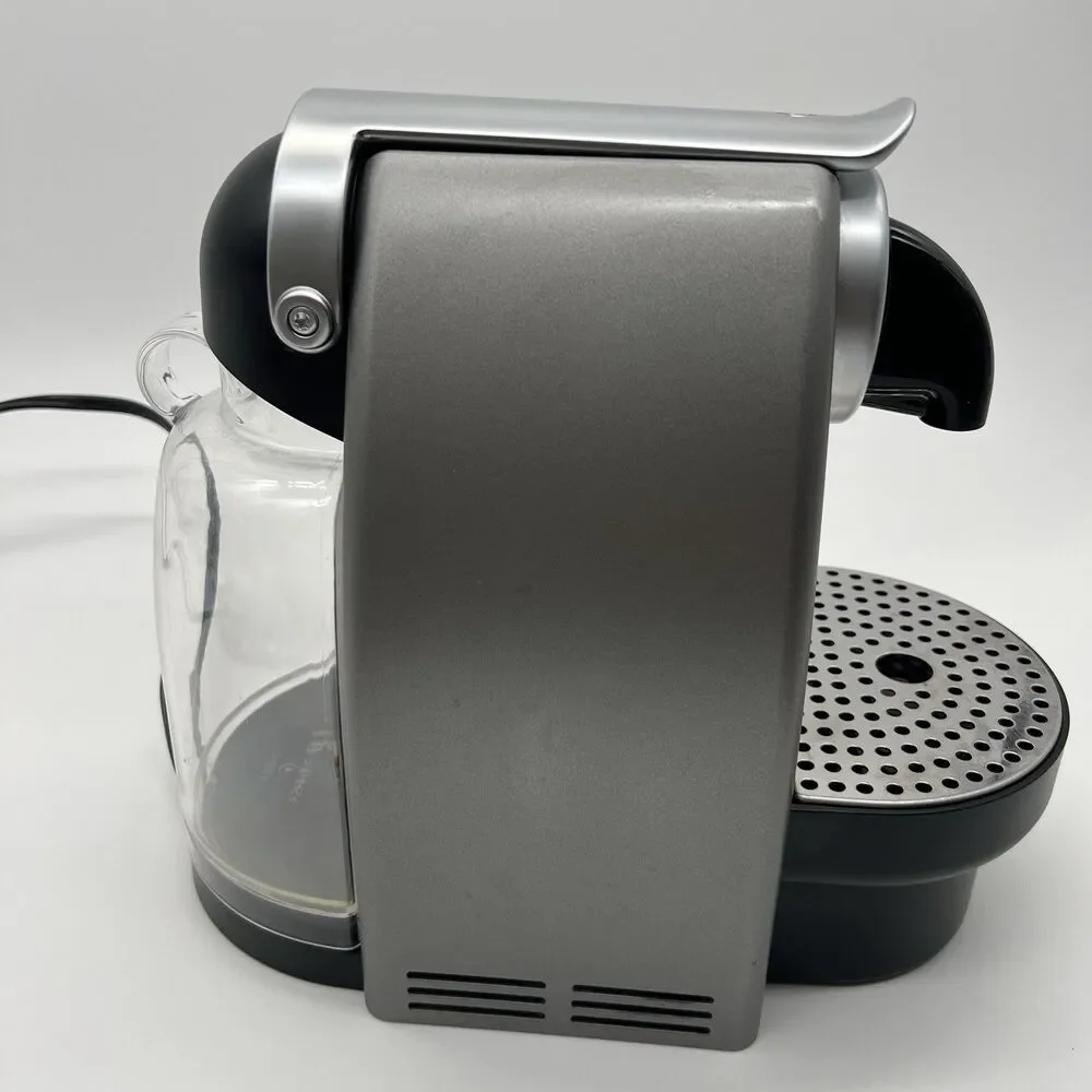 Nespresso black essenza